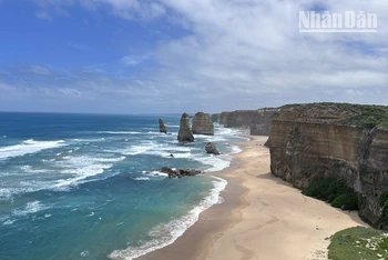 [Video] Bãi đá “12 vị tông đồ” - điểm đến nên check-in tại Australia