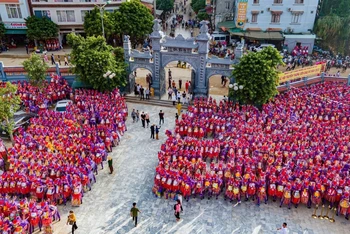 Thi làm ngựa mã, tôn vinh nghề thủ công là một nét mới trong Lễ hội đền Bảo Hà năm 2024. (Ảnh: Ban tổ chức)