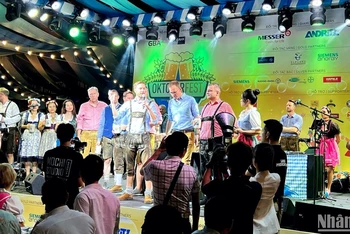 Lễ hội GBA Oktoberfest 2023 tại Hà Nội thu hút đông đảo người dân Thủ đô và khách quốc tế.