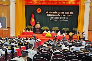 Quang cảnh buổi chất vấn của Hội đồng nhân dân tỉnh Thanh Hoá.