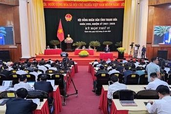 Quang cảnh phiên chất vấn tại kỳ họp Hội đồng nhân dân tỉnh Thanh Hóa.