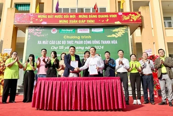 Ra mắt câu lạc bộ thực phẩm cộng đồng Thanh Hóa.