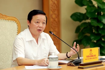Phó Thủ tướng Trần Hồng Hà phát biểu ý kiến tại cuộc họp. (Ảnh: Minh Khôi - VGP)