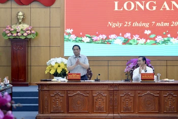 Thủ tướng Phạm Minh Chính chủ trì buổi làm việc với Ban Thường vụ Tỉnh ủy Long An.