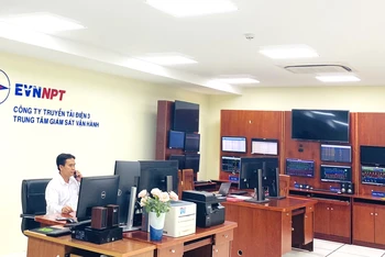 Trung tâm giám sát vận hành các trạm biến áp không người trực của PTC3 tại Khánh Hòa.