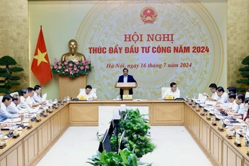 Quang cảnh Hội nghị của Thường trực Chính phủ trực tuyến toàn quốc về thúc đẩy đầu tư công năm 2024. (Ảnh: TRẦN HẢI)