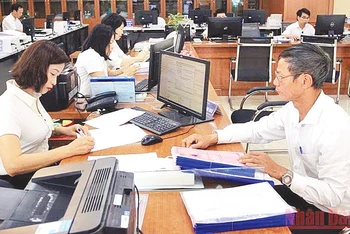 Trung tâm phục vụ hành chính công tỉnh Thái Bình giải quyết thủ tục theo phương châm “5 tại chỗ”.