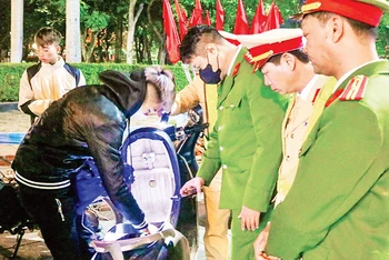 Tổ công tác đặc biệt gồm nhiều lực lượng của Công an tỉnh Nam Định tăng cường tuần tra, nhằm phát hiện, ngăn chặn, bắt giữ tội phạm.