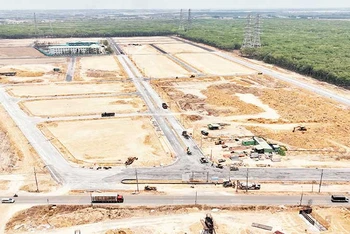 Khu tái định cư Long Đức phục vụ dự án xây dựng đường cao tốc Biên Hòa-Vũng Tàu đang gấp rút hoàn thành.