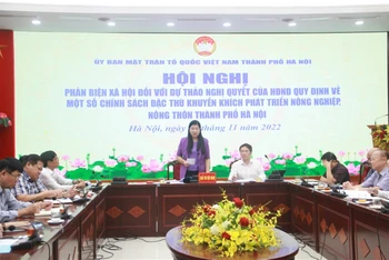 Hội nghị phản biện xã hội đối với dự thảo Nghị quyết quy định về một số chính sách đặc thù khuyến khích phát triển nông nghiệp, nông thôn thành phố Hà Nội. (Ảnh: Ủy ban Mặt trận Tổ quốc Việt Nam thành phố Hà Nội)