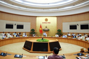Phó Thủ tướng Trần Lưu Quang chủ trì cuộc họp với 17 bộ, cơ quan Trung ương về tình hình giải ngân vốn đầu tư công. (Ảnh: Báo điện tử Chính phủ)