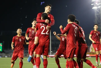Các cầu thủ U22 Việt Nam ăn mừng chiến thắng. (Ảnh: VFF)