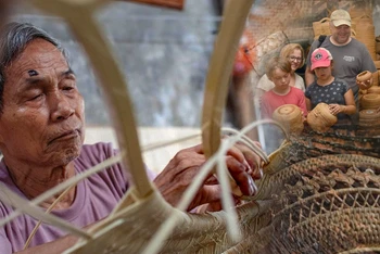 Mây tre đan Phú Vinh: Chuyện ở ngôi làng "trời phú cho bàn tay lụa"