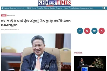 Bài viết trên trang chủ của báo “Khmer Times” với tiêu đề “Phó Thủ tướng Sun Chanthol nhấn mạnh tiềm năng đầu tư của Campuchia”. Ảnh: Báo Quân đội nhân dân