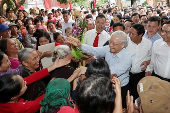 Dân vẫn luôn tin yêu Đảng, đó là niềm hạnh phúc lớn lắm!