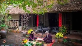 Làng cổ Đường Lâm (thị xã Sơn Tây, Hà Nội) lưu giữ nhiều nét đẹp cổ kính của làng quê Việt là địa chỉ thu hút đông khách du lịch ở xứ Đoài.