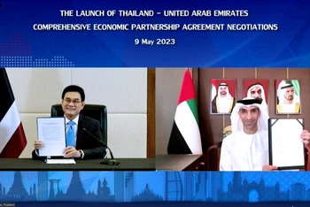 Bộ trưởng Thương mại Thái Lan và UAE trong buổi họp trực tuyến. (Ảnh: Bưu điện Bangkok)