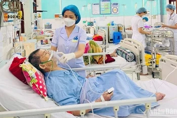 Bệnh viện đa khoa tỉnh Thái Bình là cơ sở y tế tuyến đầu của tỉnh, được trang bị khá đồng bộ trang thiết bị kỹ thuật hiện đại, đáp ứng yêu cầu khám, chữa bệnh cho nhân dân.