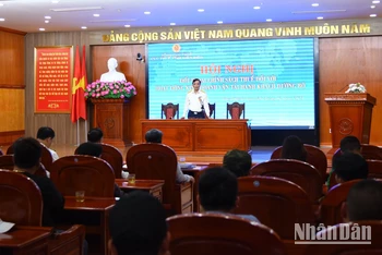 Cục trưởng Cục Thuế Điện Biên Nguyễn Quang Việt chủ trì buổi đối thoại.