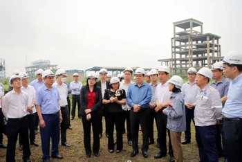 Lãnh đạo Ủy ban Quản lý vốn nhà nước tại doanh nghiệp và tỉnh Thái Nguyên khảo sát thực tế Dự án mở rộng Nhà máy Gang thép Thái Nguyên giai đoạn 2. 