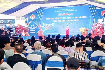Hằng năm, tỉnh Thái Nguyên tổ chức nhiều hoạt động kết nối cung-cầu lao động để giải quyết việc làm, giảm nghèo cho người dân.