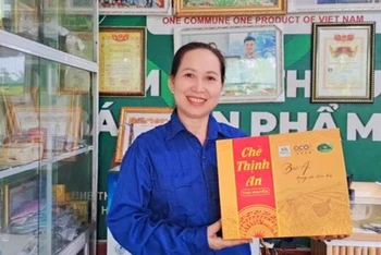 Chị Vũ Thị Thanh Hảo với thương hiệu Chè Thịnh An.