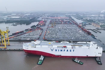 Vinfast xuất cảng lô xe VF 8 thứ hai 1.879 chiếc tới Bắc Mỹ