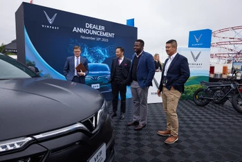 VinFast chính thức công bố tiến trình mở rộng mạng lưới phân phối tại Mỹ nhân triển lãm Electrify Expo 2023.