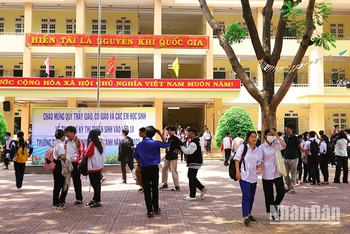 Các em học sinh trên địa bàn tỉnh Kon Tum dự thi vào lớp 10 năm học 2023-2024.