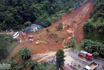 Hiện trường vụ sạt lở đất nghiêm trọng trên đèo Bảo Lộc vào ngày 30/7.