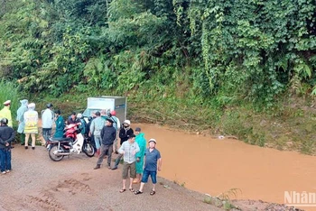 Khu vực xảy ra vụ xe tải bị cuốn trôi.