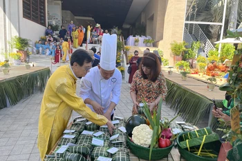 Bình Thuận tổ chức Lễ hội gói bánh chưng cho du khách