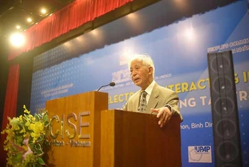 GS Trần Thanh Vân phát biểu tại hội nghị.