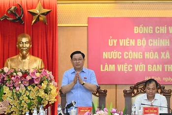 Chủ tịch Quốc hội Vương Đình Huệ chủ trì buổi làm việc với Ban Thường vụ Tỉnh ủy Hà Tĩnh.