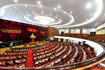 Quang cảnh bế mạc Hội nghị lần thứ sáu Ban Chấp hành Trung ương Đảng Cộng sản Việt Nam khóa XIII.