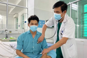 Bệnh nhân tiếp tục được điều trị tại Khoa Nội tim mạch, Bệnh viện Đà Nẵng. 