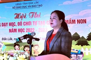 Phó Giám đốc Sở Giáo dục và Đào tạo tỉnh Đắk Lắk Lê Thị Kim Oanh phát biểu khai mạc Hội thi.