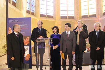 Thị trưởng Olivier Lavenka đánh giá cao sự hợp tác giữa Provins và Hà Nội để quảng bá những giá trị vô giá của 2 di sản có lịch sử nghìn năm được UNESCO công nhận. 