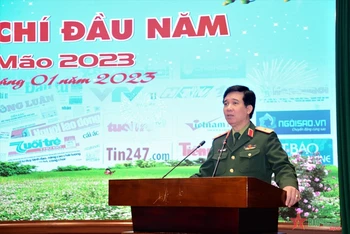 Thiếu tướng Nguyễn Văn Cường phát biểu tại buổi gặp mặt. (Ảnh: Báo Quân đội nhân dân)