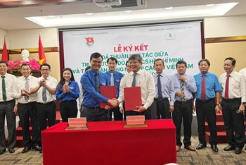 Trung ương Đoàn Thanh niên Cộng sản Hồ Chí Minh và Tập đoàn Công nghiệp cao-su Việt Nam ký kết chương trình phối hợp công tác giai đoạn 2023-2027.