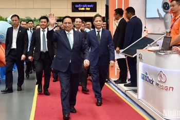 Thủ tướng Chính phủ Phạm Minh Chính đến dự, đồng chủ trì Phiên toàn thể Diễn đàn cấp cao và Triển lãm quốc tế về Công nghiệp 4.0 năm 2023. 
