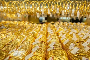 Giá vàng ngày 8/1: Vàng miếng SJC tiếp tục giảm phiên đầu tuần 