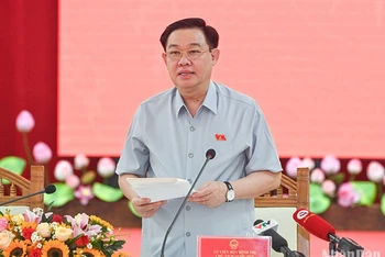 [Ảnh] Chủ tịch Quốc hội Vương Đình Huệ làm việc tại Thừa Thiên Huế và Quảng Trị