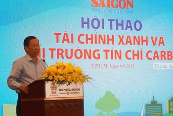 Chủ tịch Ủy ban nhân dân Thành phố Hồ Chí Minh Phan Văn Mãi phát biểu tại hội thảo "Tài chính xanh và thị trường tín chỉ carbon".