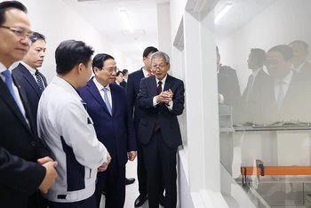 Thủ tướng Phạm Minh Chính thăm cơ sở sản xuất của Công ty Shibata Gosei.