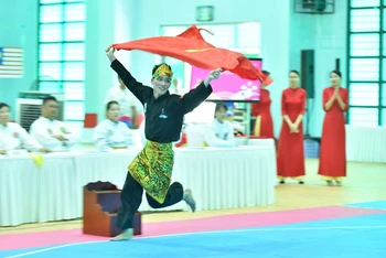 Vận động viên Nguyễn Thành Long ăn mừng chiến thắng. (Ảnh: BTC)