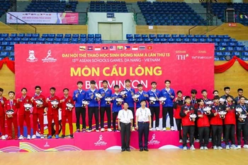 Cầu lông Việt Nam xuất sắc giành Huy chương Vàng ở nội dung đồng đội nam.