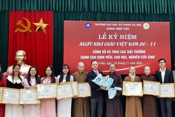 Nhiều nghiên cứu sinh, học viên cao học và sinh viên được vinh danh tại Lễ trao giải.