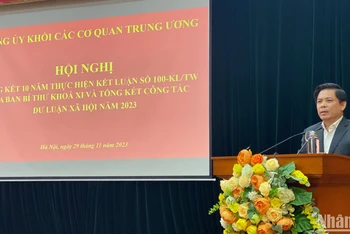 Đồng chí Nguyễn Văn Thể phát biểu tại Hội nghị.