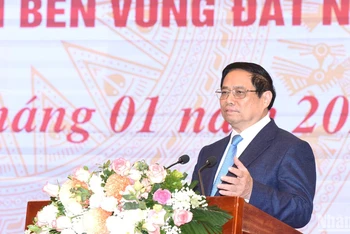 Thủ tướng Phạm Minh Chính phát biểu chỉ đạo Hội nghị. (Ảnh: TRẦN HẢI)
